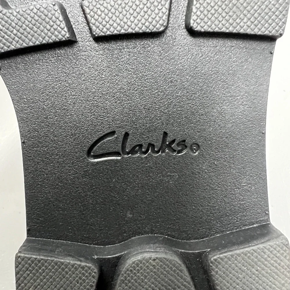 Clarks Collection Womens Calla Ease Loafer 8.5 Taupe Suede‎ Comfort Lug Sole